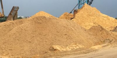 Cát vàng xây dựng