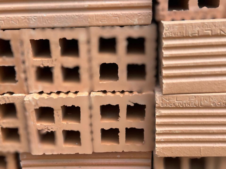 Gạch ống tuynel Bá Lộc 