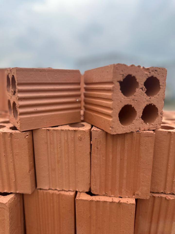 Gạch mi tuynel Dĩ An